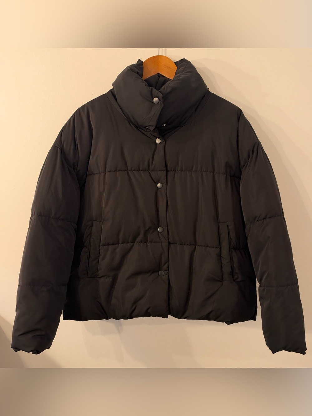 Free People short black puffer jacket